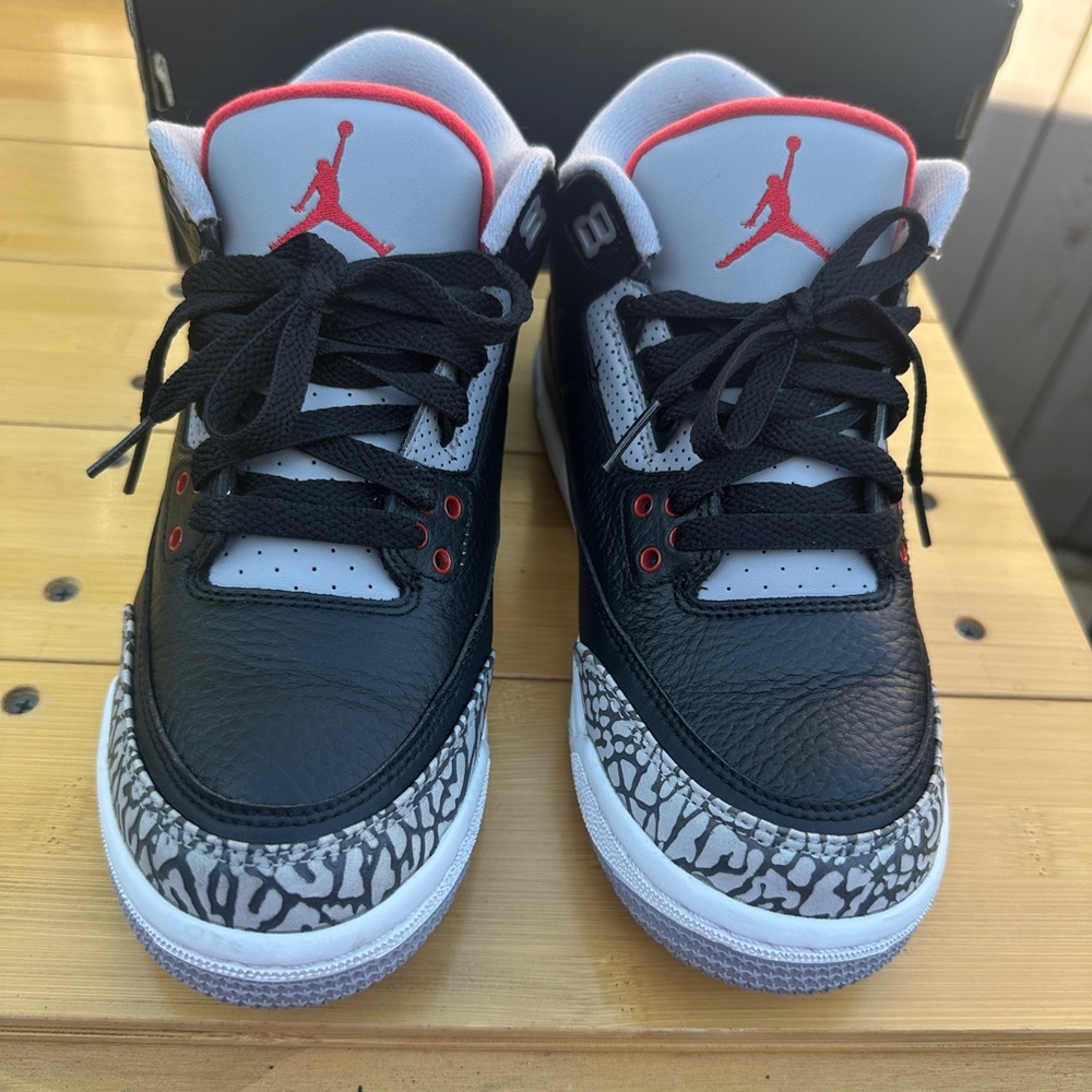 Air Jordan 3 Retro OG BG Black Cement 2018 size 6Y - Picture 5 of 11